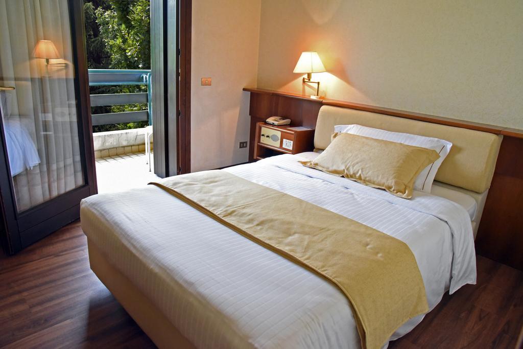 Hotel Bellavista Montebelluna Exteriör bild